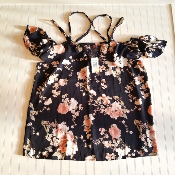 Sz 0 Torrid Navy Floral Strappy Top - Picture 2 of 8